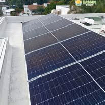 Paneles solares en techo